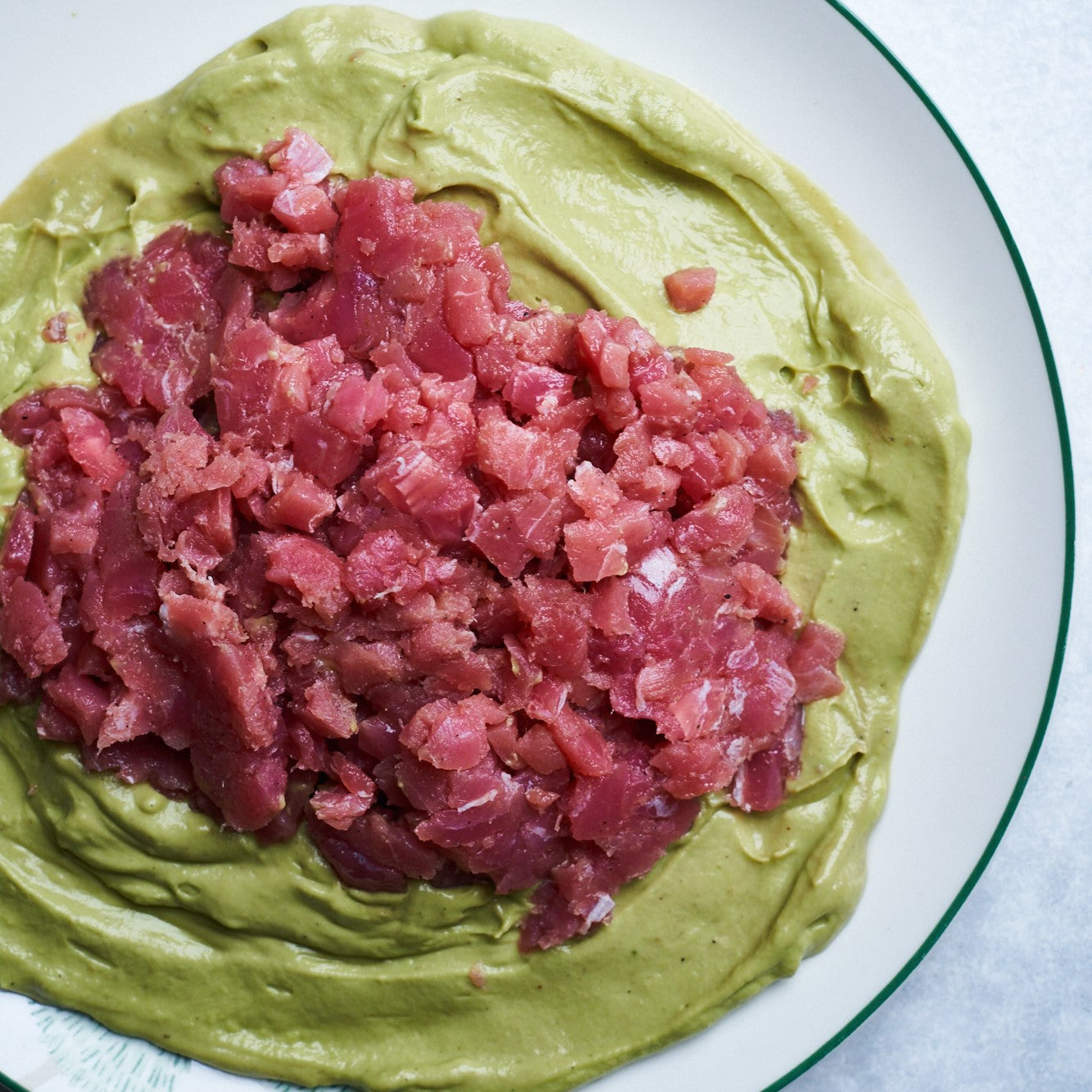 Atún Trufado con Mousse de Palta